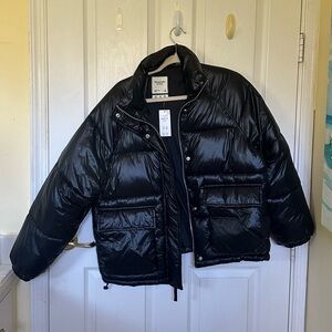 Abercrombie & Fitch Black Puffer Jacket XS NWT